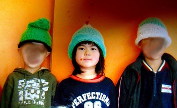 9．5歳帽子を編み上げた映夕.jpg